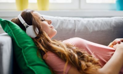 8 benefits of listening to relaxing music
