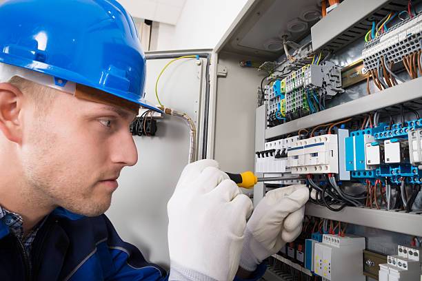 9 Best Tips To Find A Good Electrician