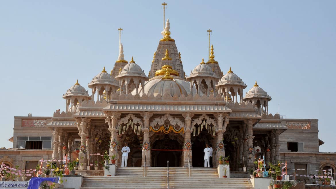 Visit these famous Hindu Temples for a spiritual journey