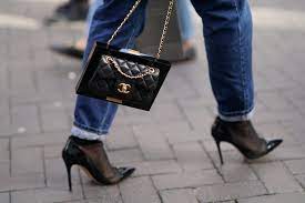 Woman bags and Heels - What are the most popular ones