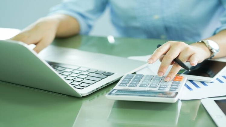 Your company can benefit from payroll services?