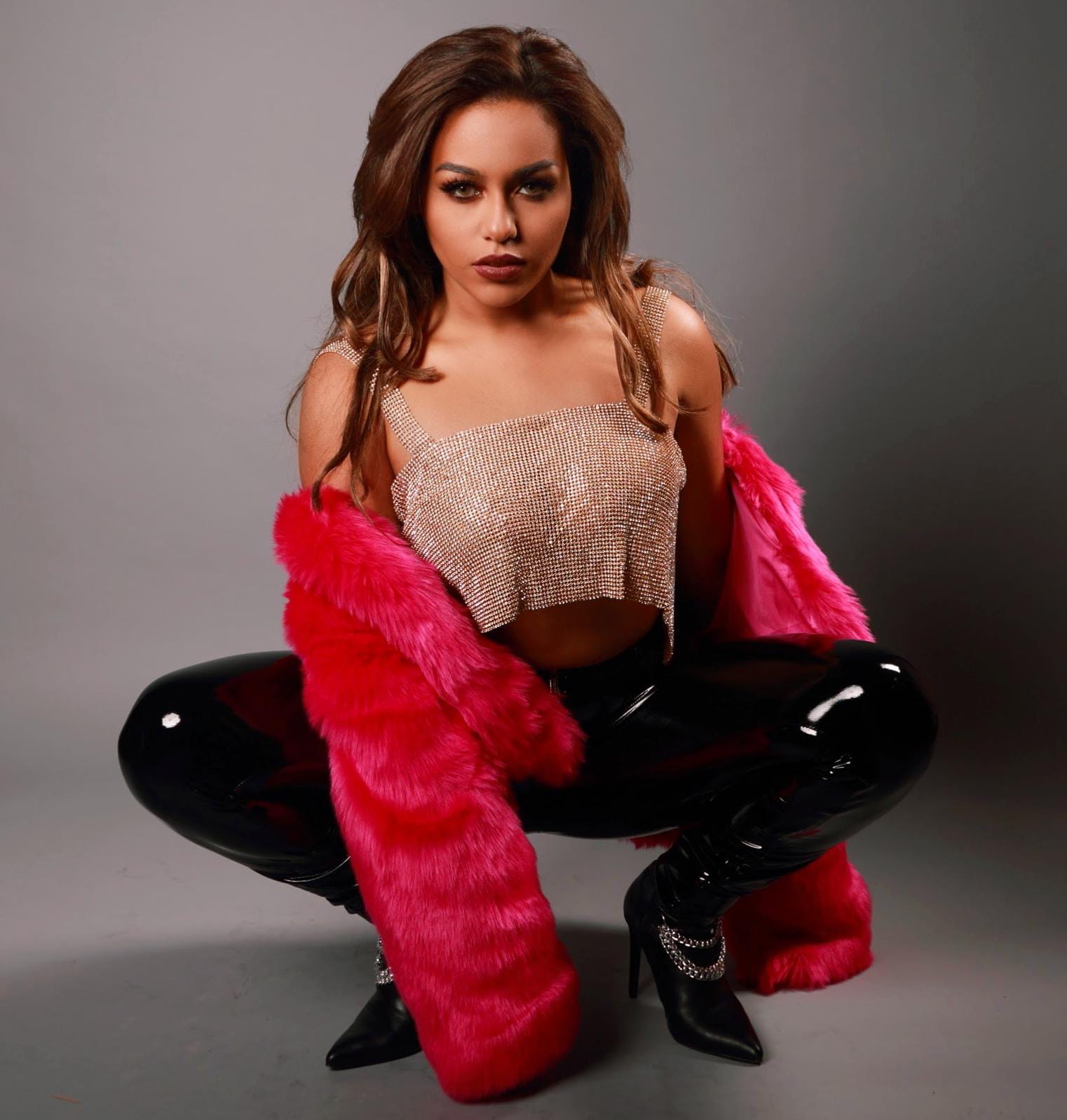 Independent Pop Star "Gabby B" Charts with her new Single "Pose"