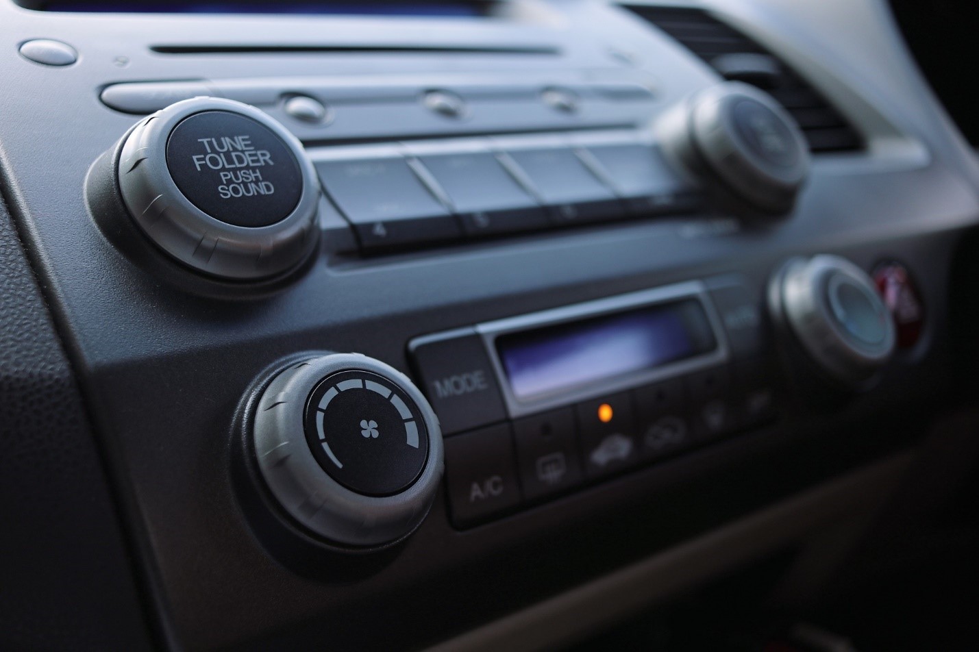 5 Things to Check When Shopping for Car Audio System