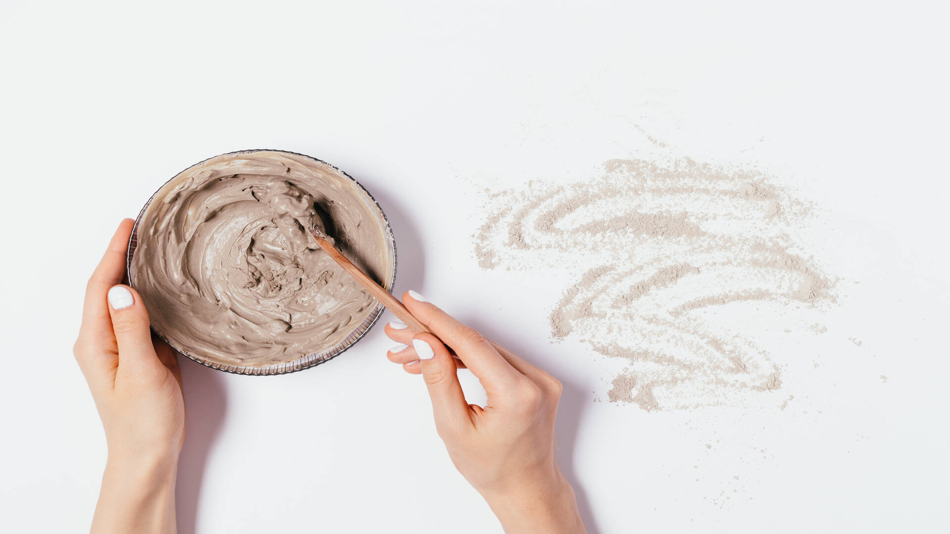 7 Benefits Of Bentonite Clay For Skin