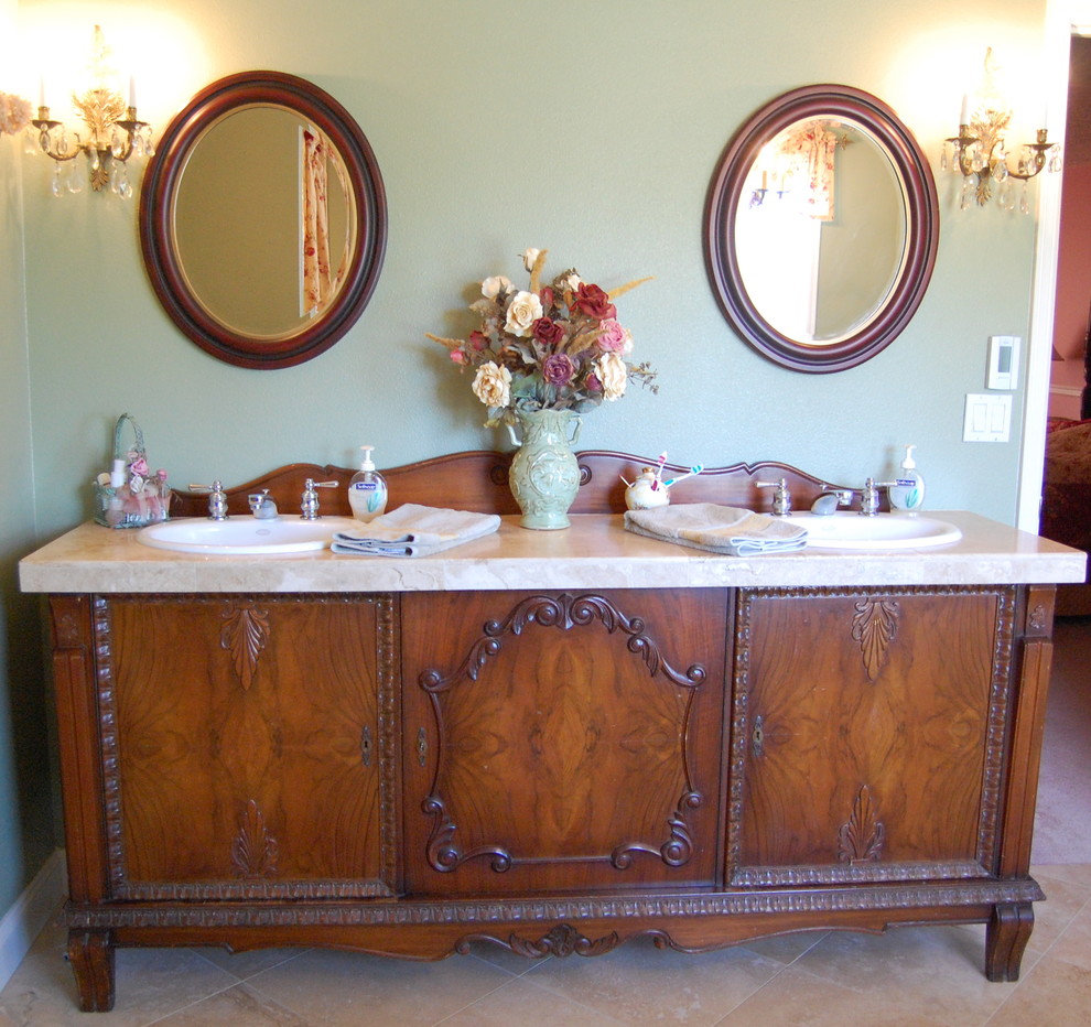 Turning Bathroom Into a Vintage Look With Travertine Sink Vanity
