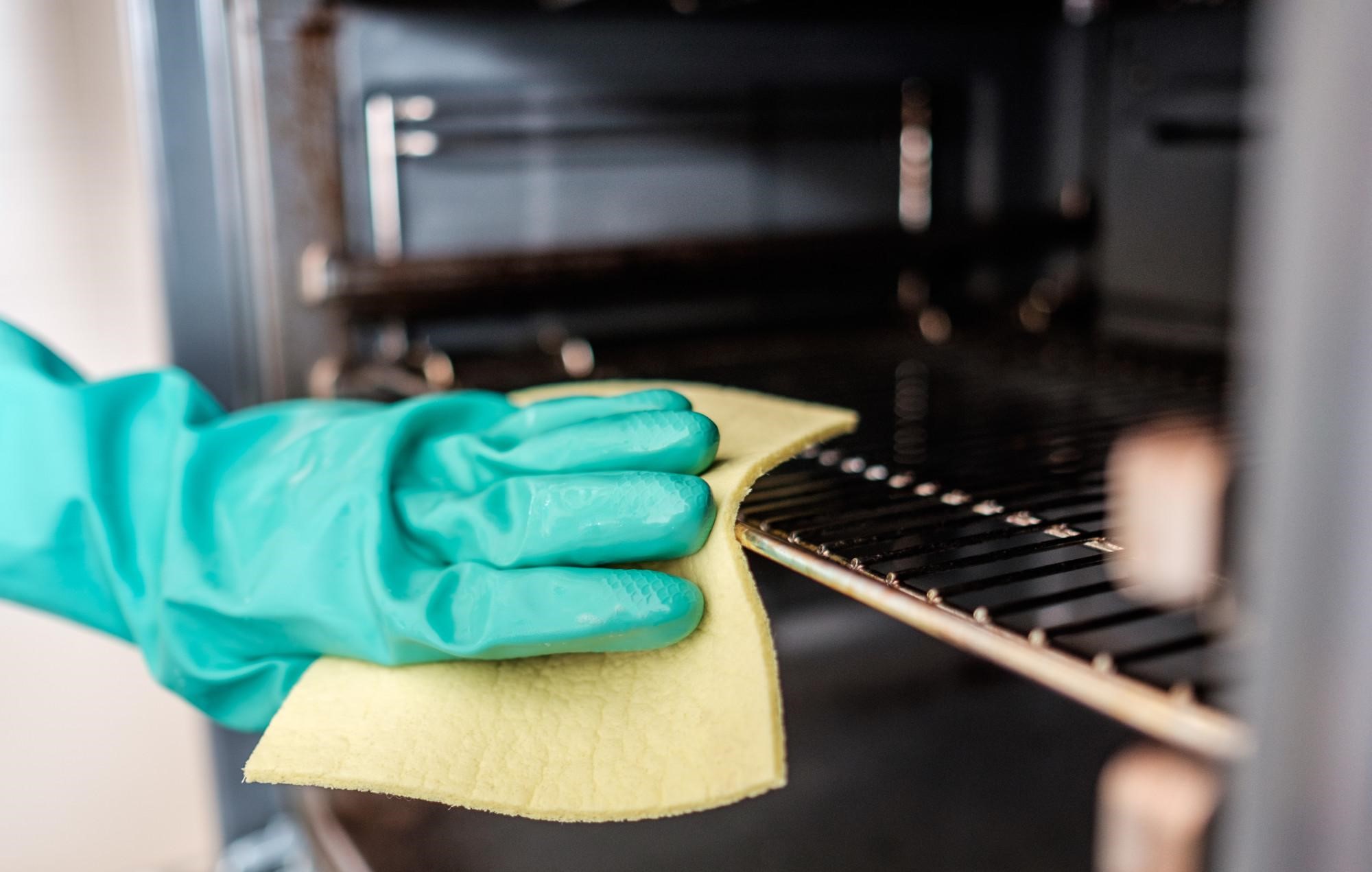 Oven Cleaning for Beginners 5 Simple Tips
