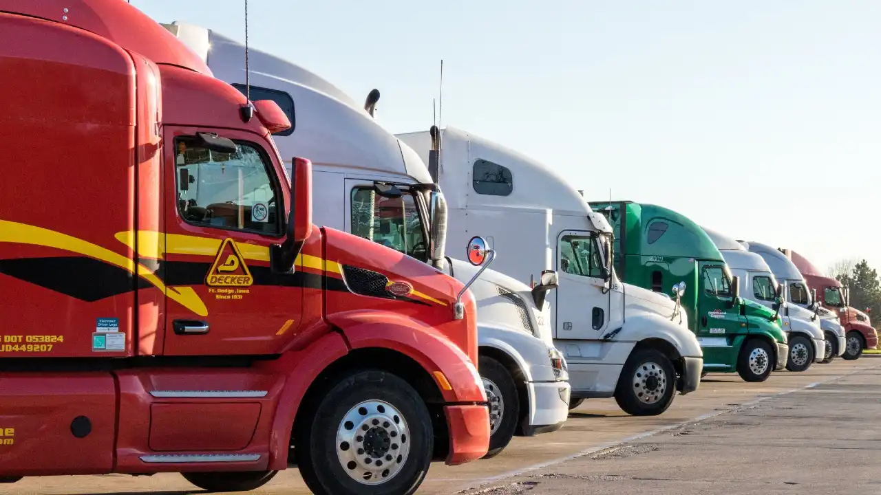 The Pros and Cons of Getting Your Trucking Authority
