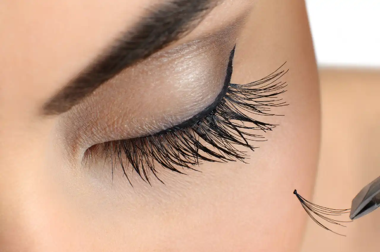 7 Factors to Consider Before Getting Lash Extensions