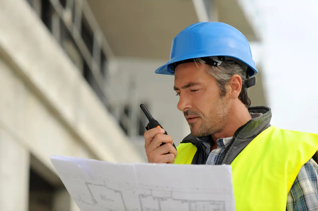 How to Choose the Best Professional Two-Way Radios