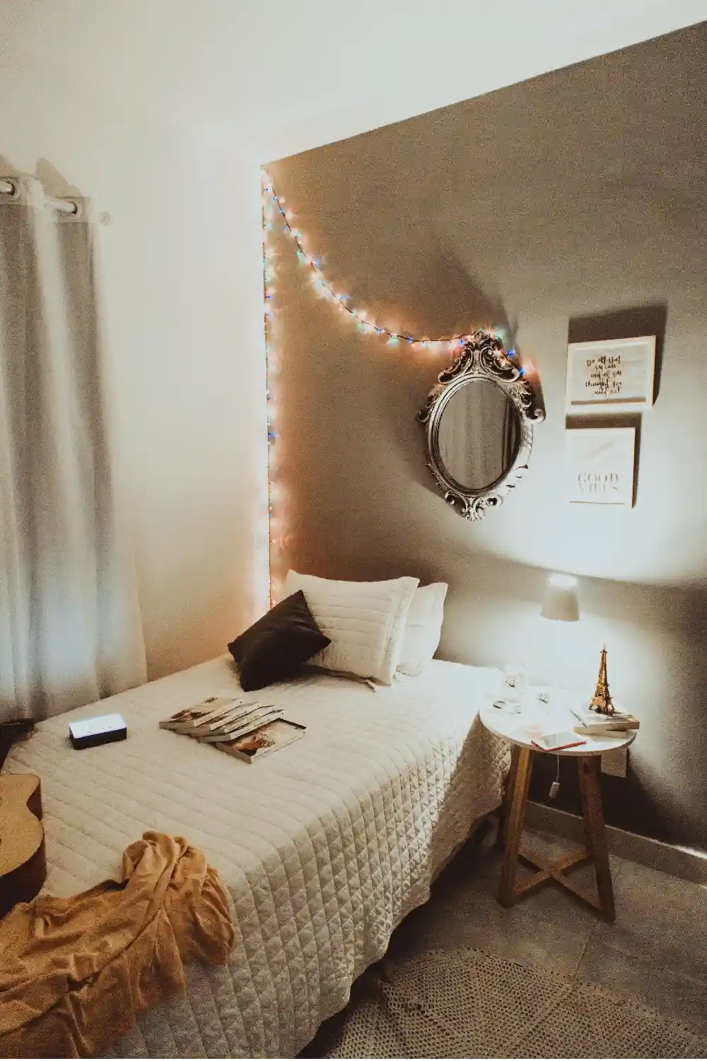 You Don’t Have to Be a Minimalist: 9 Tips for Comfortable Dorm Living