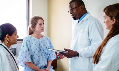 Physician Assistant vs. Nurse Practitioner: Choosing the Right Path in Healthcare