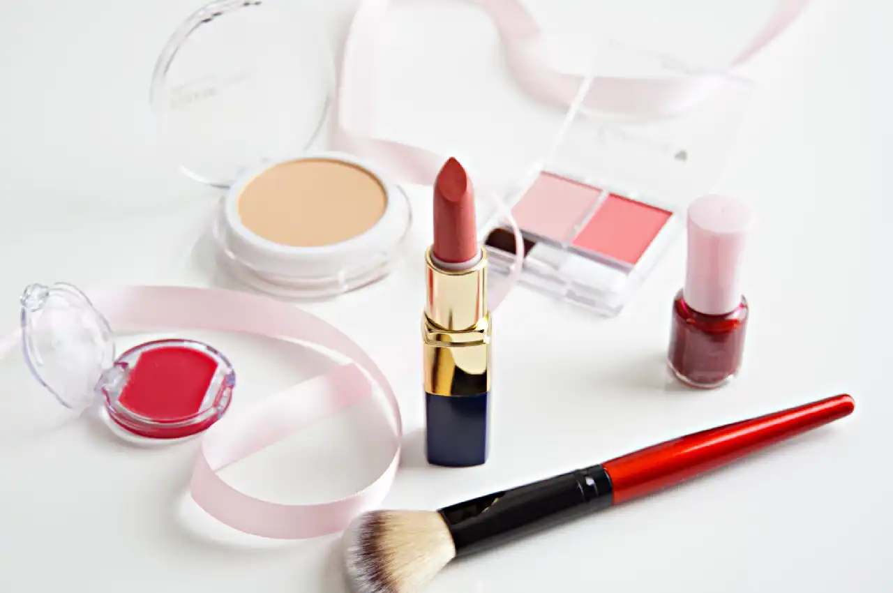 4 Makeup Secrets for Stunning Looks