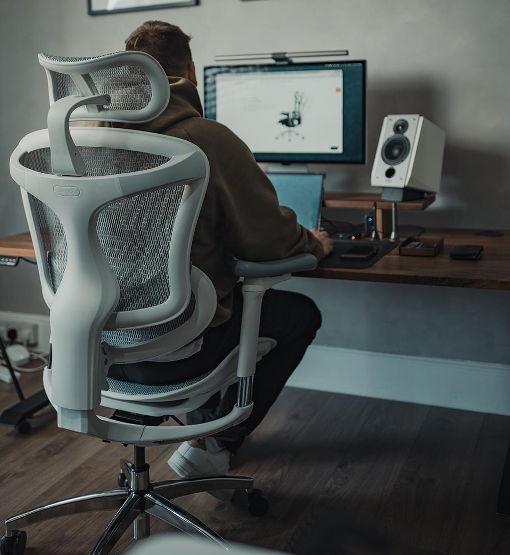 Can Chairs Without Lumbar Support Cause Back Pain? Discover the Solution with Sihoo Doro C300 Dynamic Lumbar Support