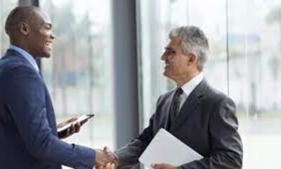 6 tips to make an unforgettable first impression professionally