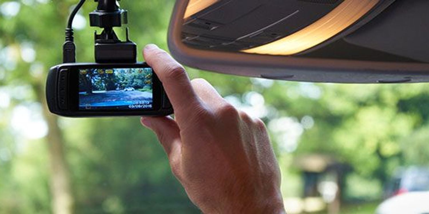 Top Features to Consider When Choosing a Dash Camera with GPS Tracking