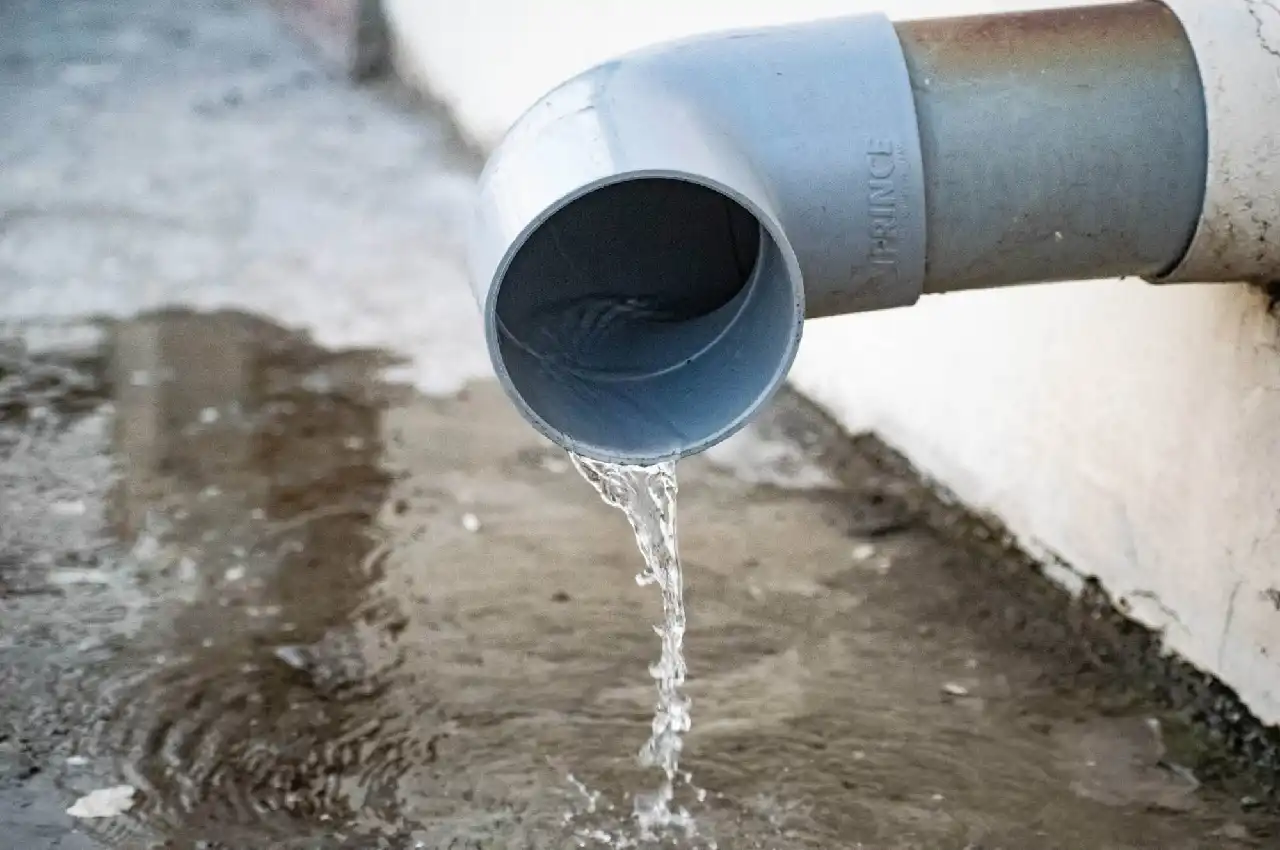 7 Warning Signs You Have a Broken Waste Water Pipe