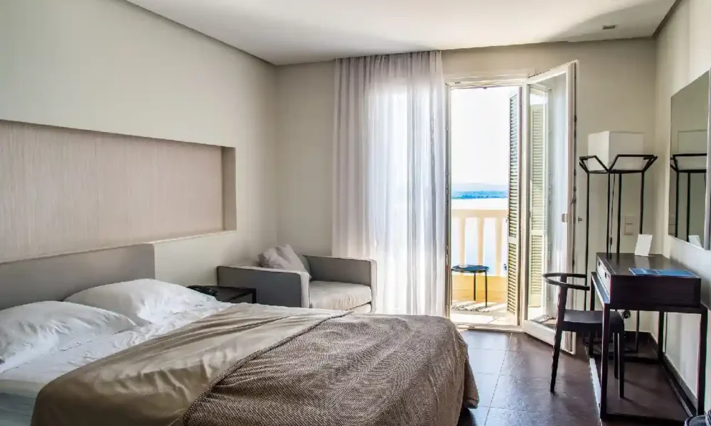 How to Buy a Hotel With No Money