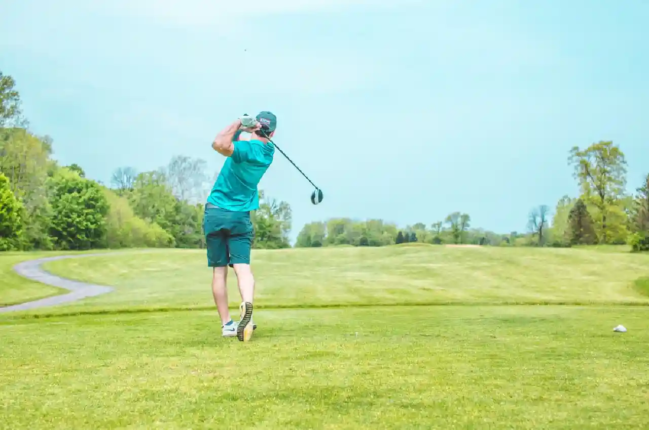 6 Simple Tips For Improving Your Beginner Golf Score