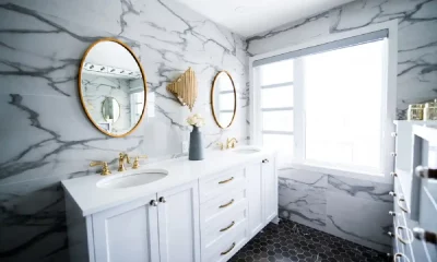 5 Must-Have Elements for a Luxury White and Gold Bathroom