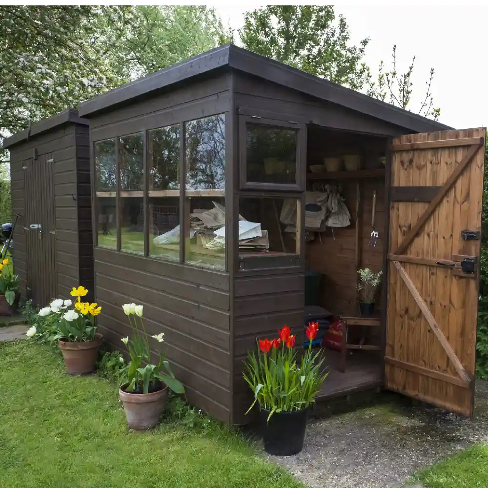 The Benefits of Hiring a Professional Shed Builder vs DIY