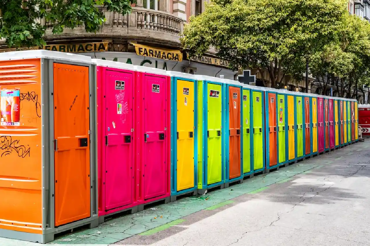 From Basic to Luxury: A Breakdown of Outdoor Toilet Rental Options