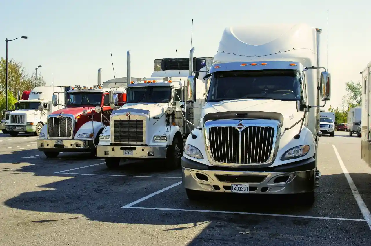 Exploring the Different Types of Freight Trucks and Their Uses