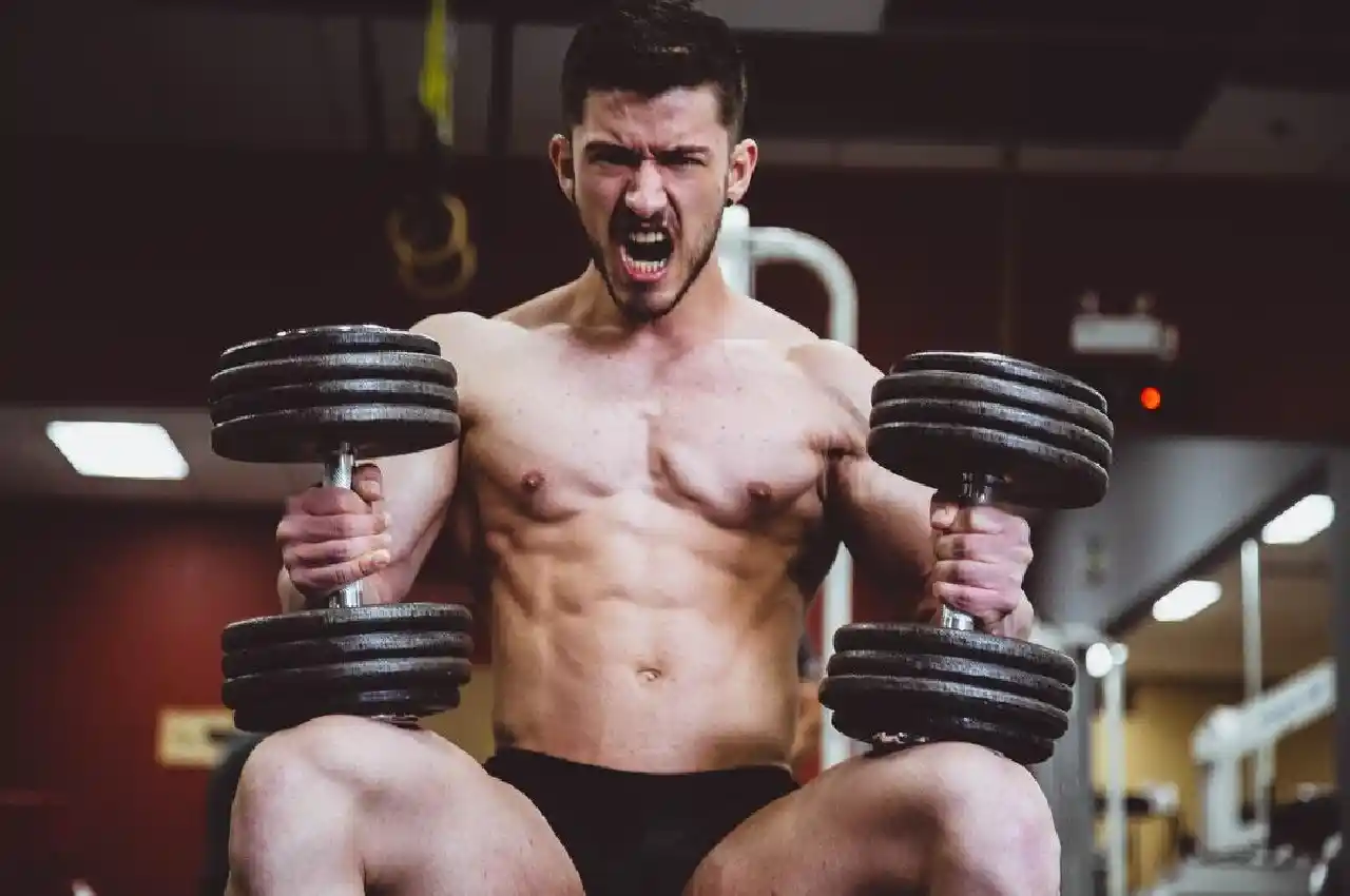 HGH vs Testosterone: Which One is Right for Your Age and Body Goals?