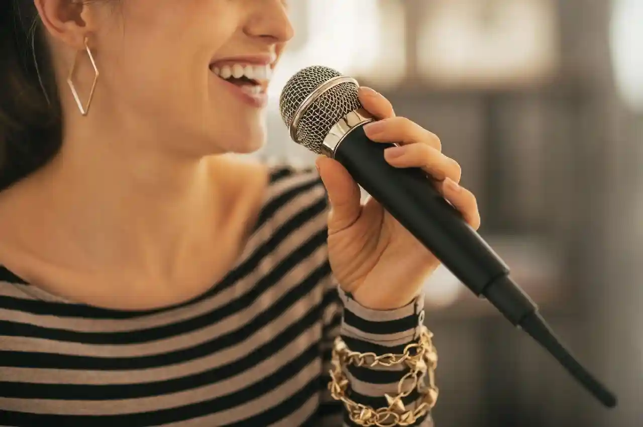 The Benefits of Taking Singing Classes for Adults