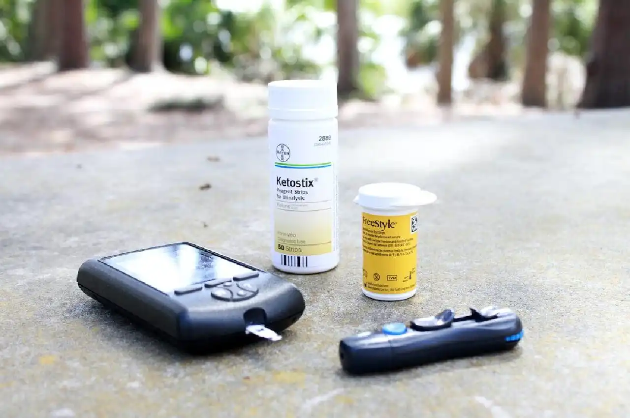 How to Properly Use Glucose Urinalysis Test Strips at Home
