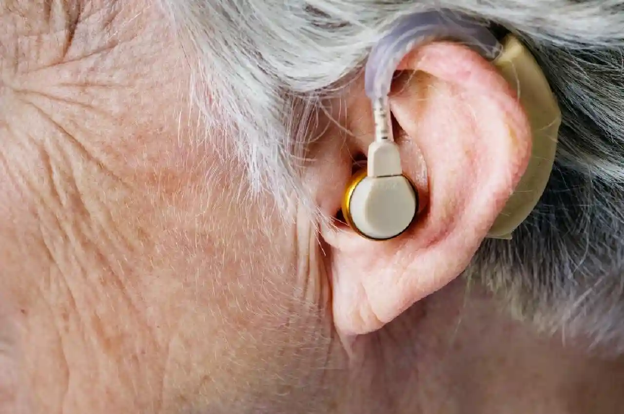 4 Must-Have Hearing Aid Accessories for Everyday Use