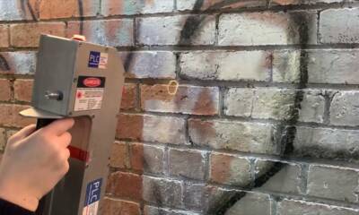 How To Remove Graffiti From Brick- Use The Laser Graffiti Removal Machine