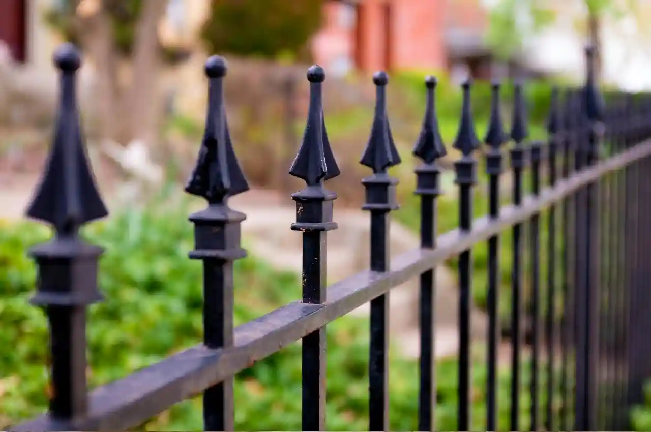 The Benefits of Residential Fencing: Security, Privacy, and More!