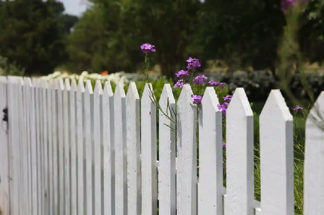 Ultimate Reasons to Choose Wrought Iron Fencing for Your Property