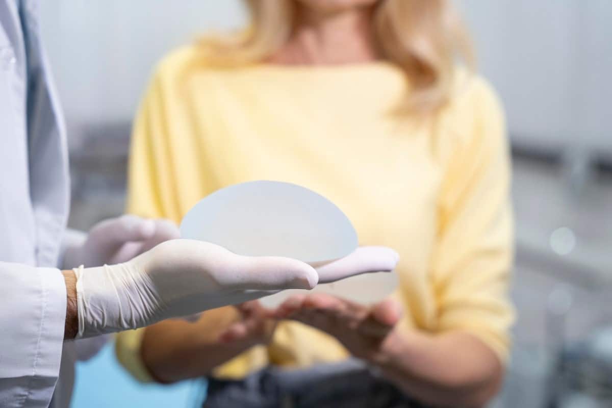 Breast Augmentation: Choosing the Right Implant Size and Shape for Your Body