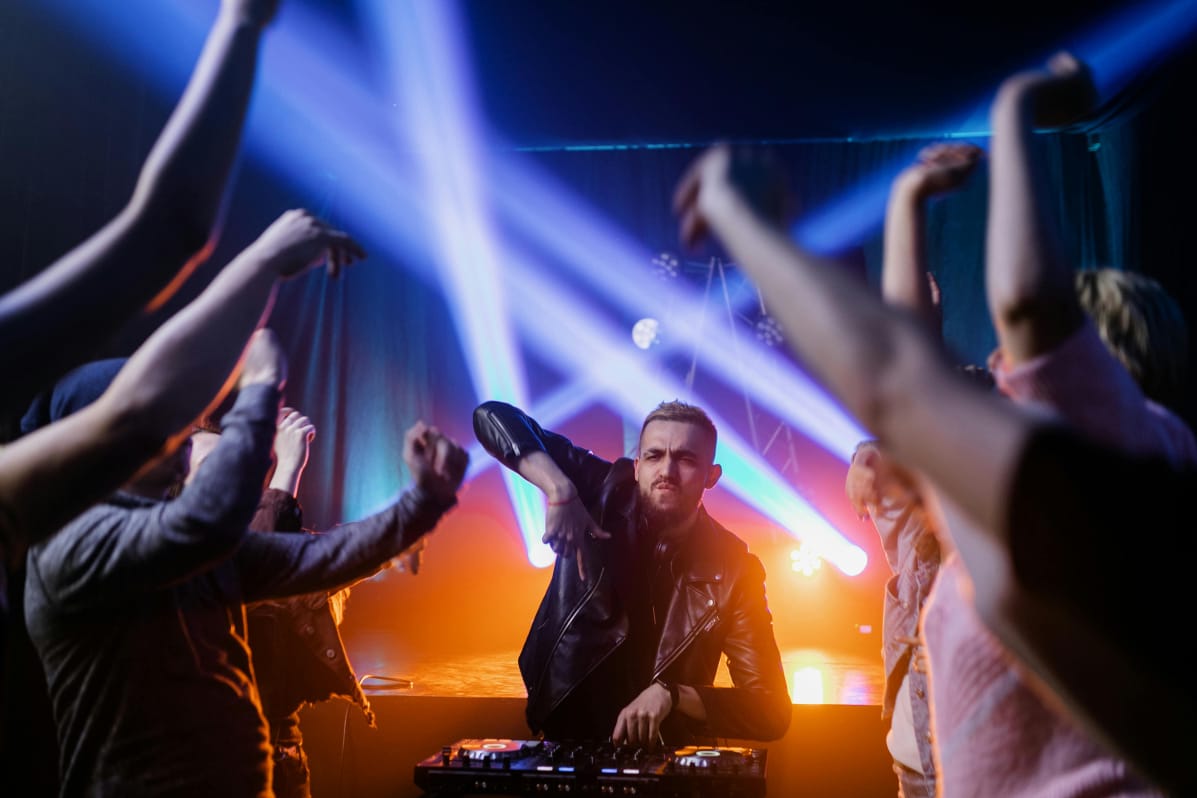 How Fatih Trabzon Redefined Dance Culture with His Electrifying Beats