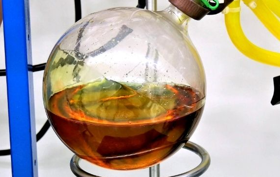 How Much Time Is Required to Extract Essential Oil?