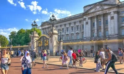 Summer in London: Palaces, Parks & Pub Life
