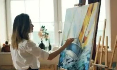 Emily Hovis Explains The Rise of Independent Artists in the Digital Age