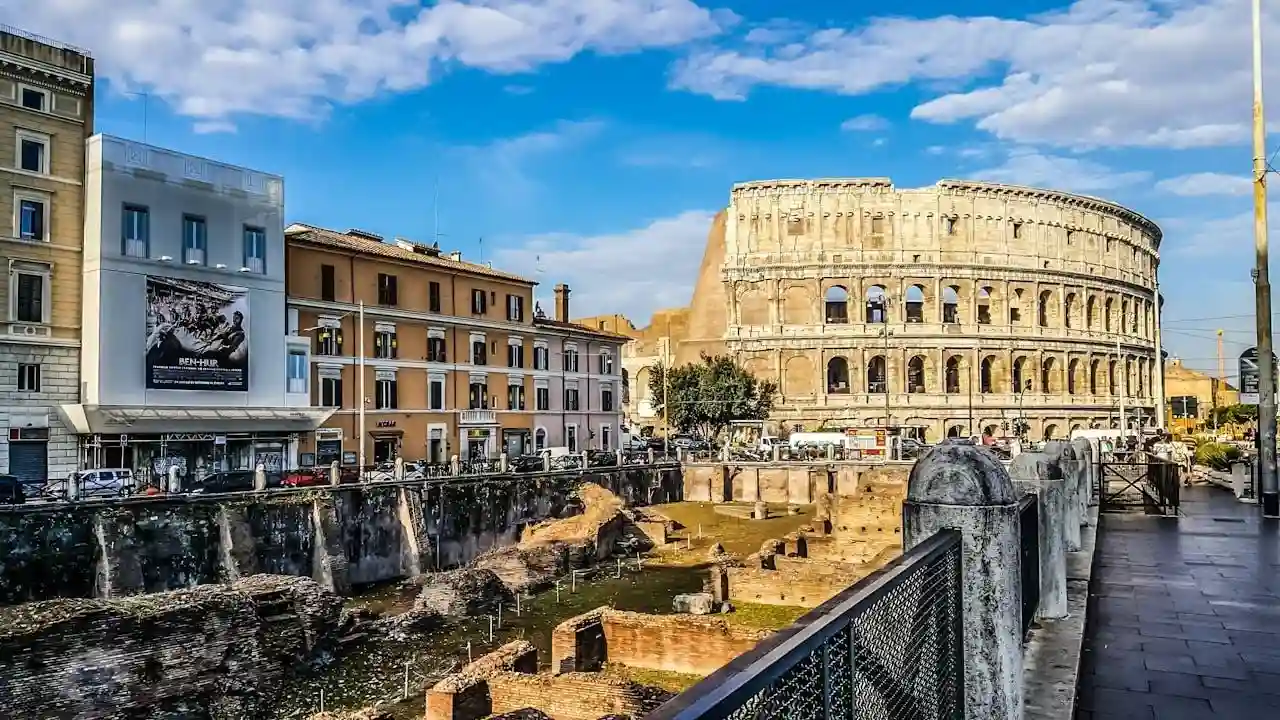 6 Reasons People Keep Going Back to Italy