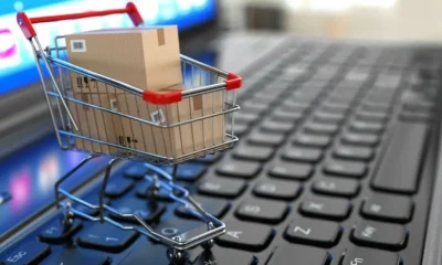 How can physical retailers compete with e-commerce using real-time location data?